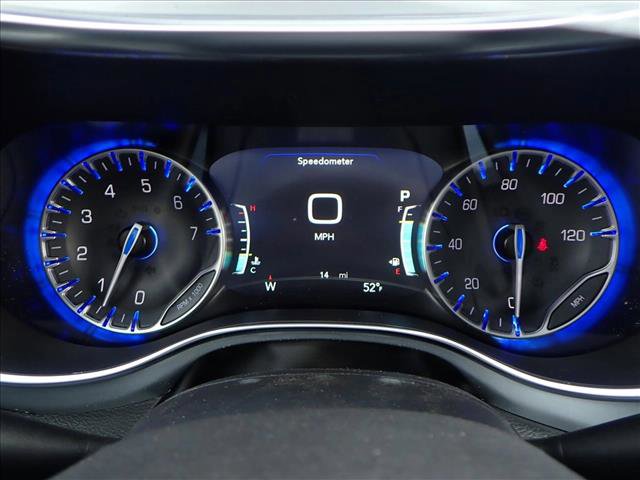 New 2026 Chrysler Pacifica Limited w/ Uconnect Theater Family Group image 29