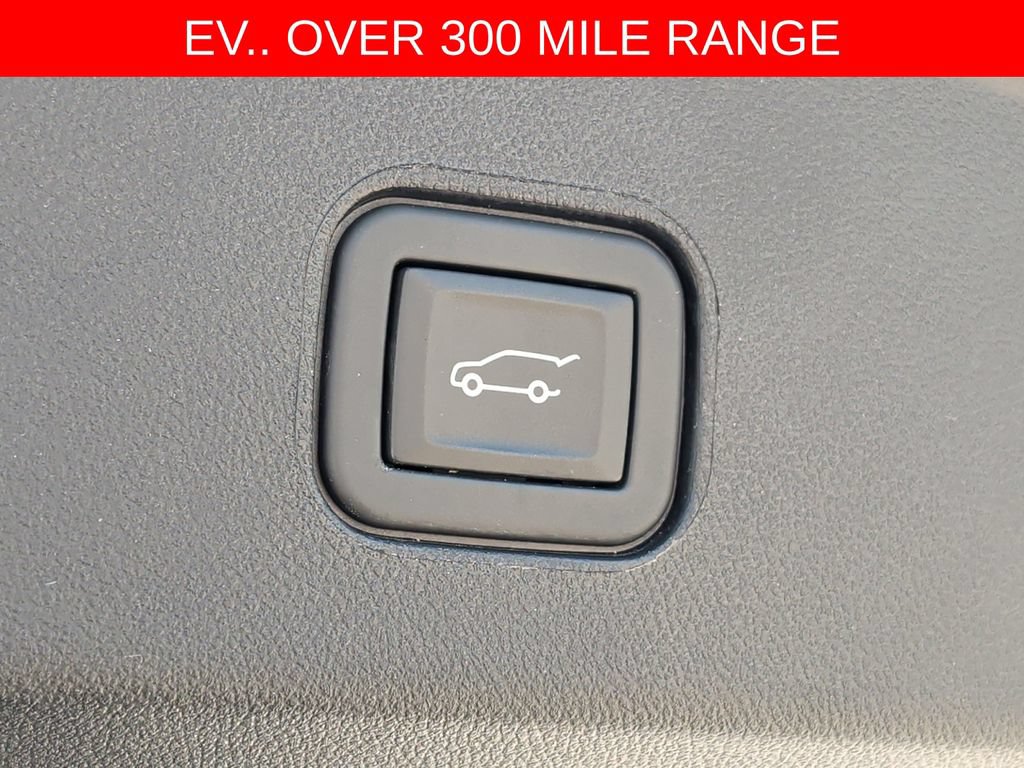 Used 2024 Cadillac Lyriq Luxury w/ LPO, Floor Liner Package AWD/4WD image 42