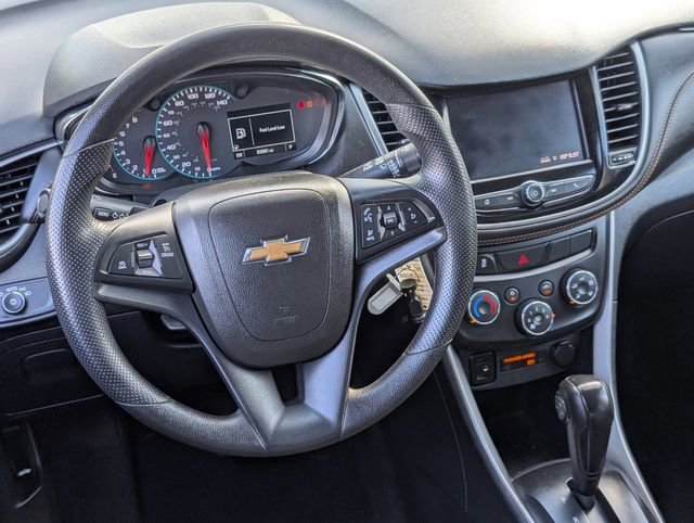 Used 2022 Chevrolet Trax LS w/ Tint and Cruise Package AWD/4WD image 12