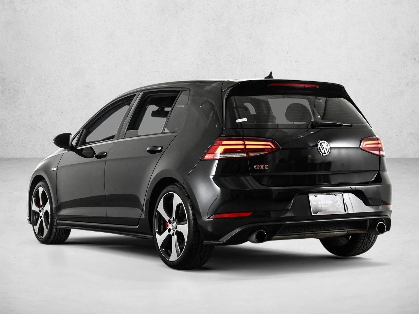 Used 2019 Volkswagen Golf 4-Door FWD image 8