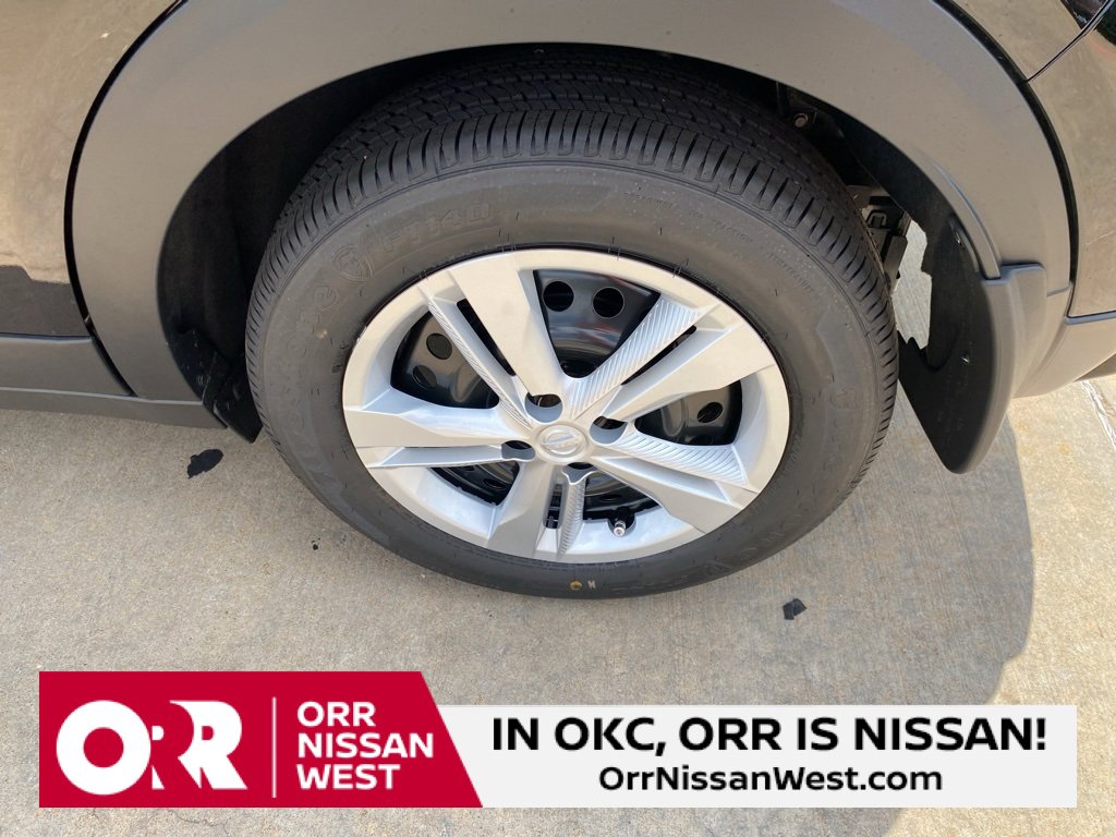 New 2025 Nissan Kicks Play S image 9