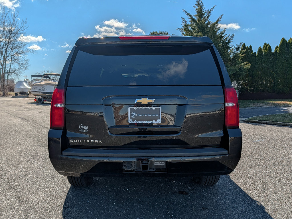 Used 2019 Chevrolet Suburban LT image 6