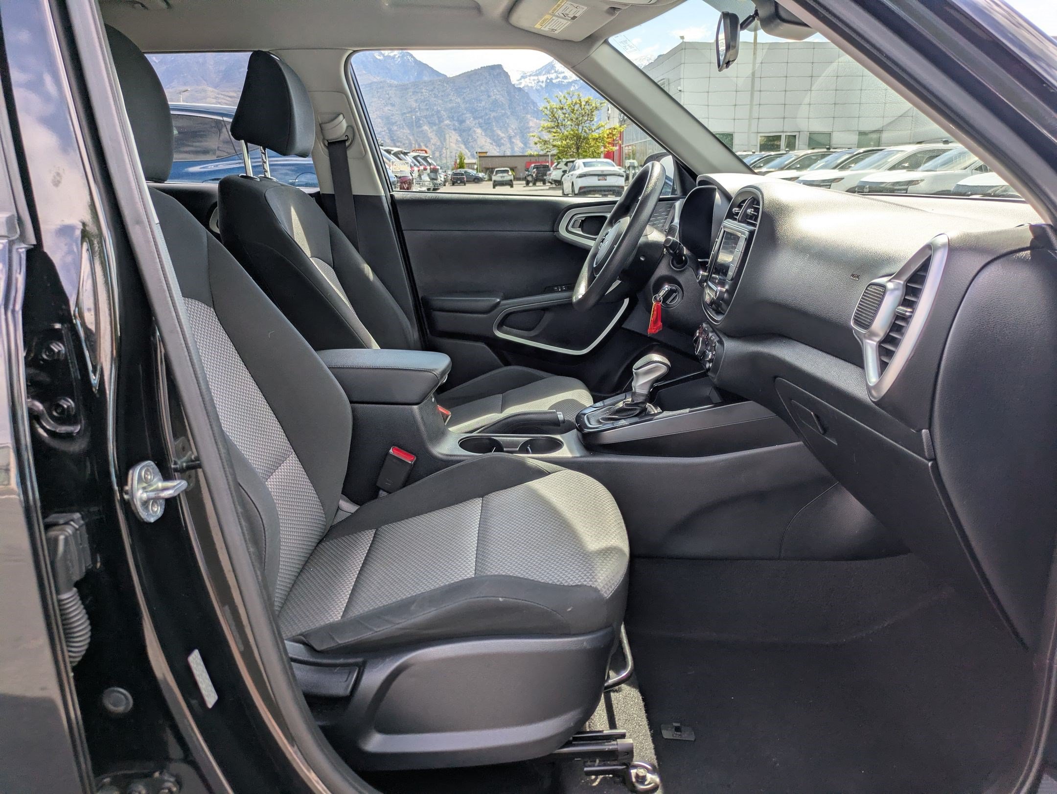 Used 2022 Kia Soul LX w/ Technology Package FWD image 31