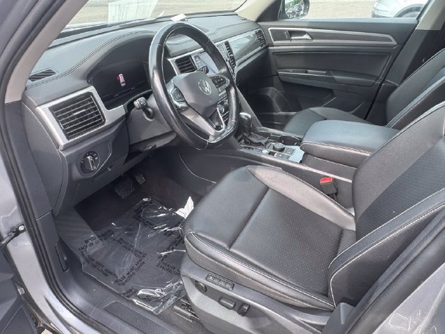 Used 2021 Volkswagen Atlas SEL AWD/4WD image 2