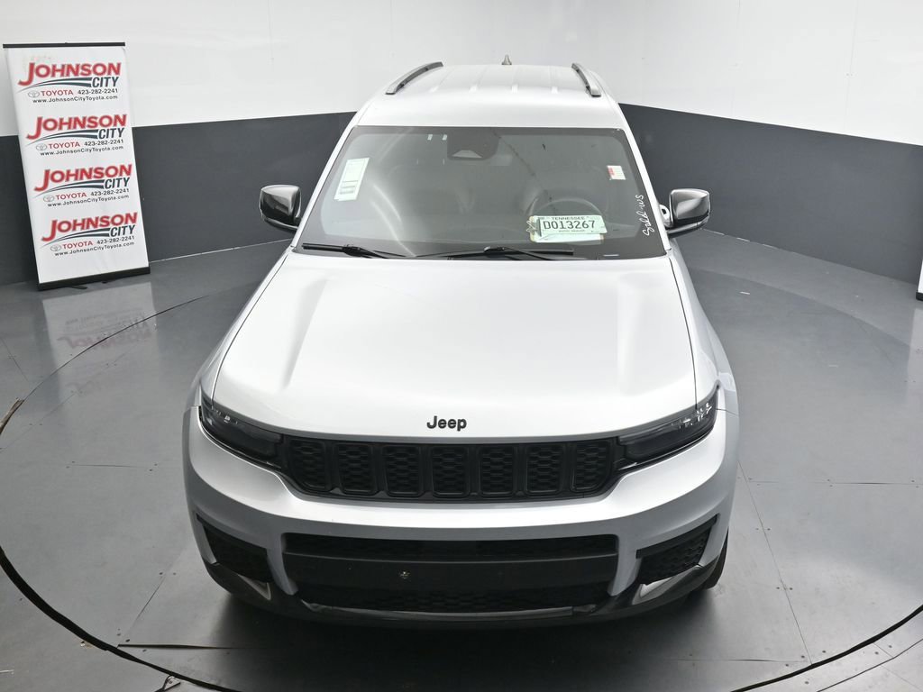 Used 2024 Jeep Grand Cherokee L Laredo AWD/4WD image 11