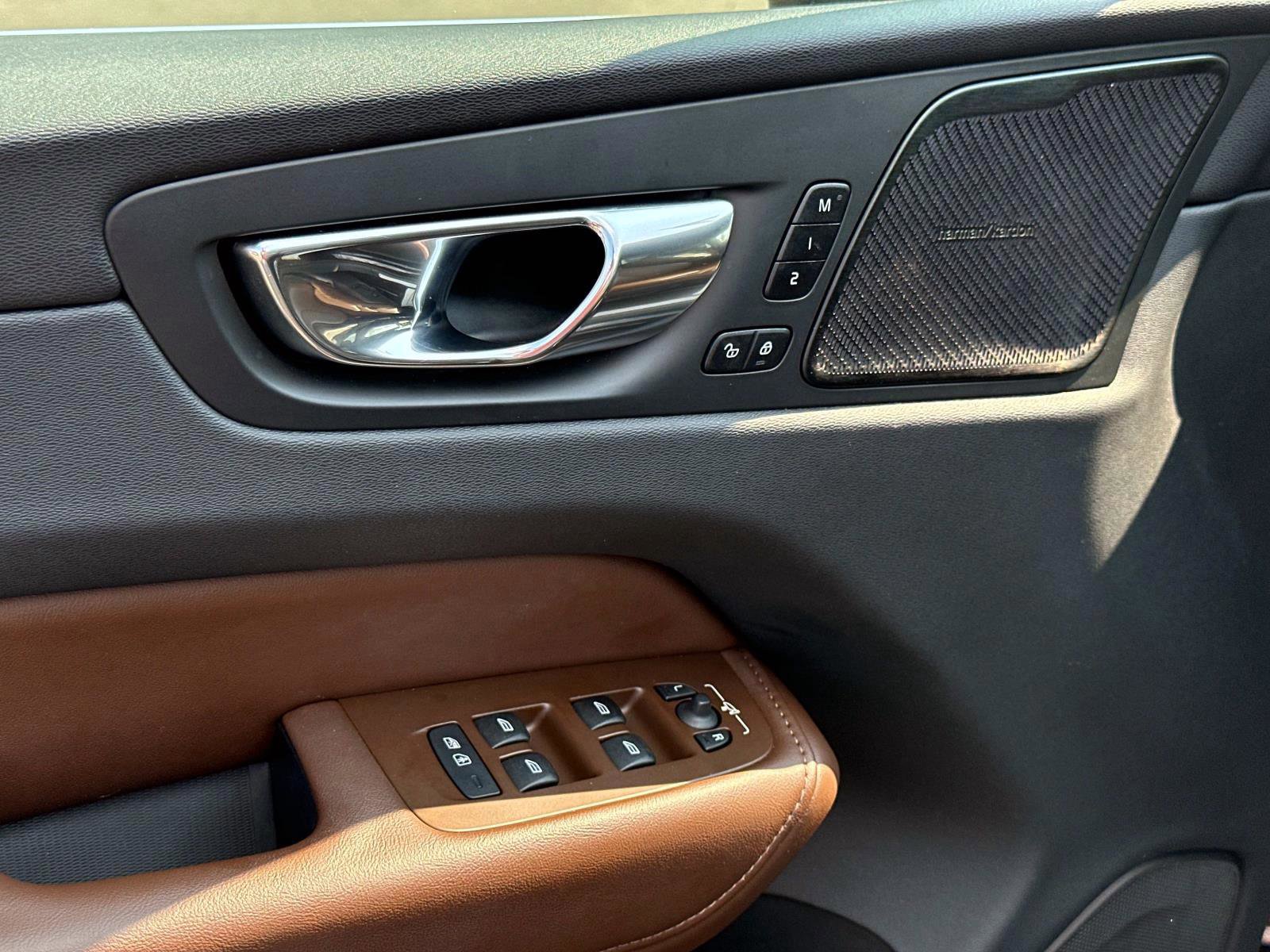 Certified 2023 Volvo XC60 B5 Plus w/ Protection Package Premier image 17