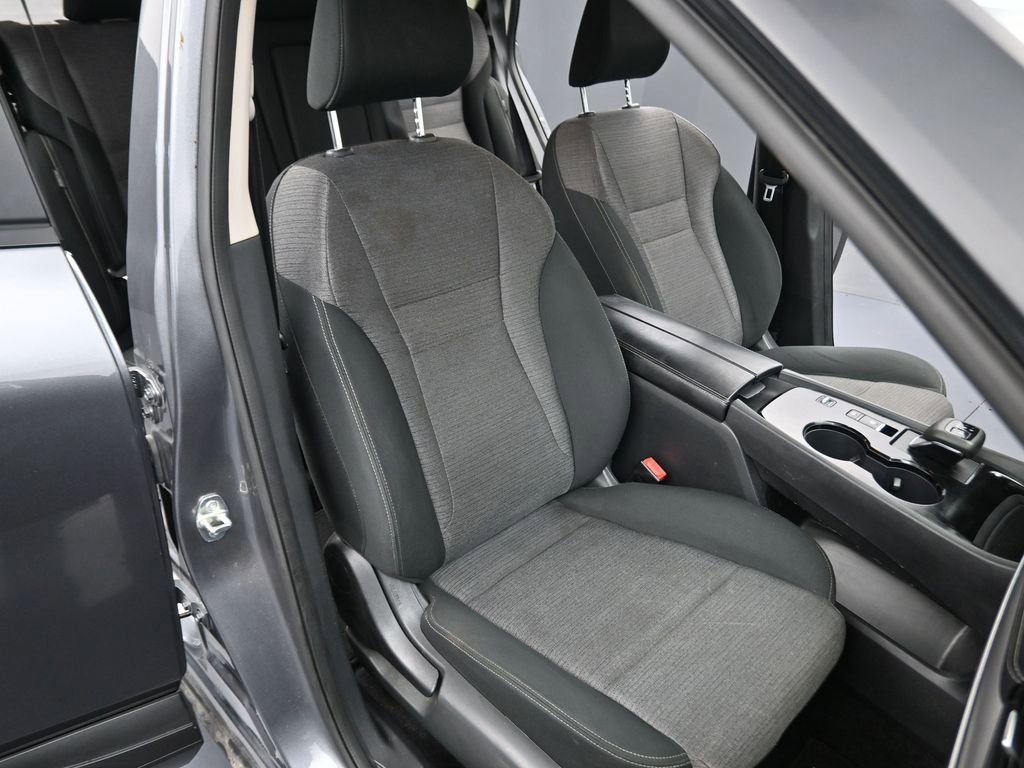 Used 2023 Nissan Rogue SV image 12