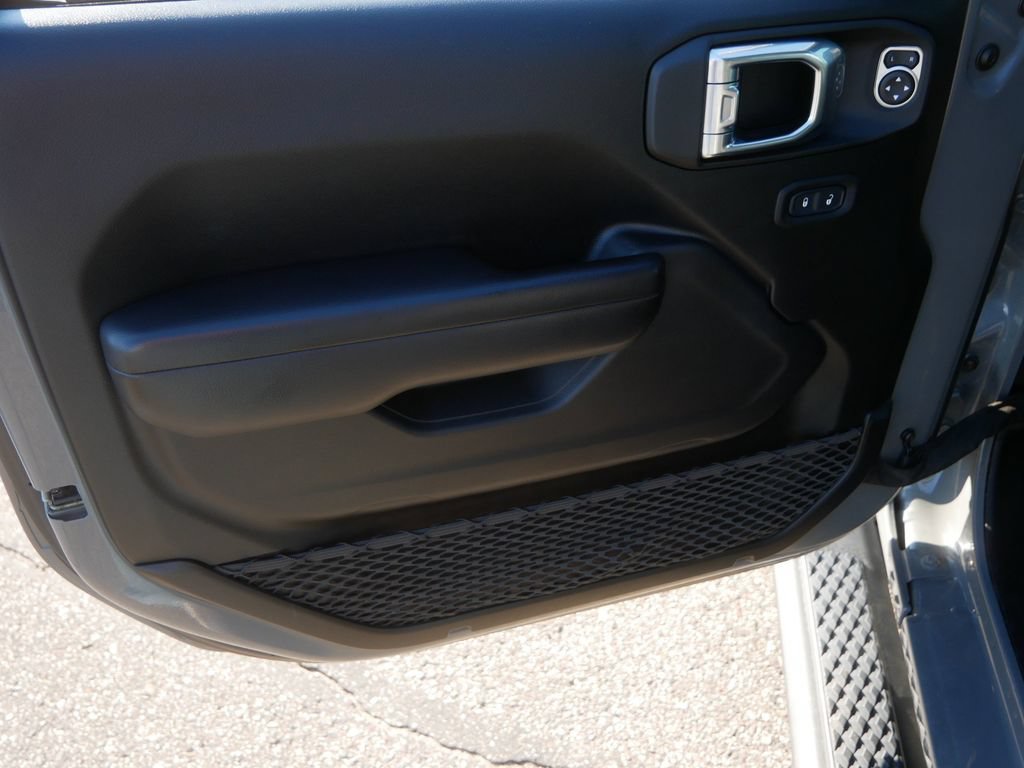 Used 2021 Jeep Gladiator Sport AWD/4WD image 14