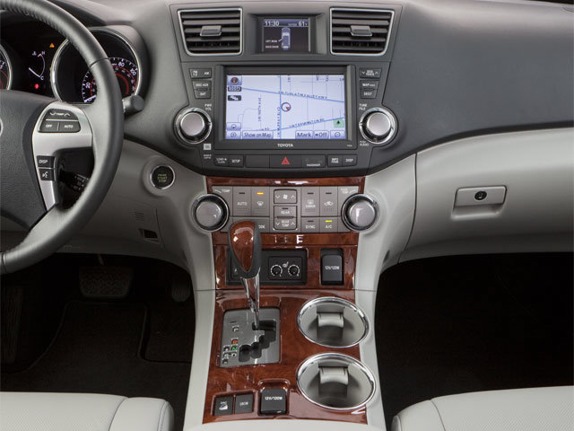 Used 2013 Toyota Highlander SE AWD/4WD image 13
