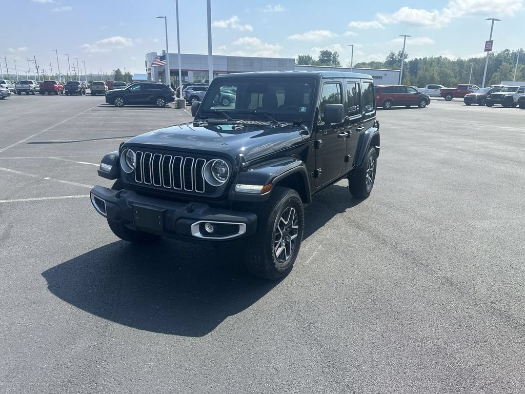 Used 2026 Jeep Wrangler Unlimited Sahara AWD/4WD image 4