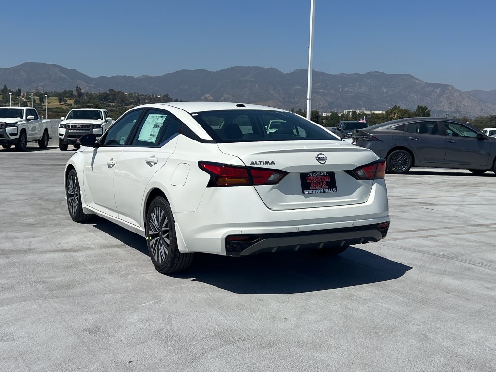 New 2026 Nissan Altima 2.5 SV FWD image 4