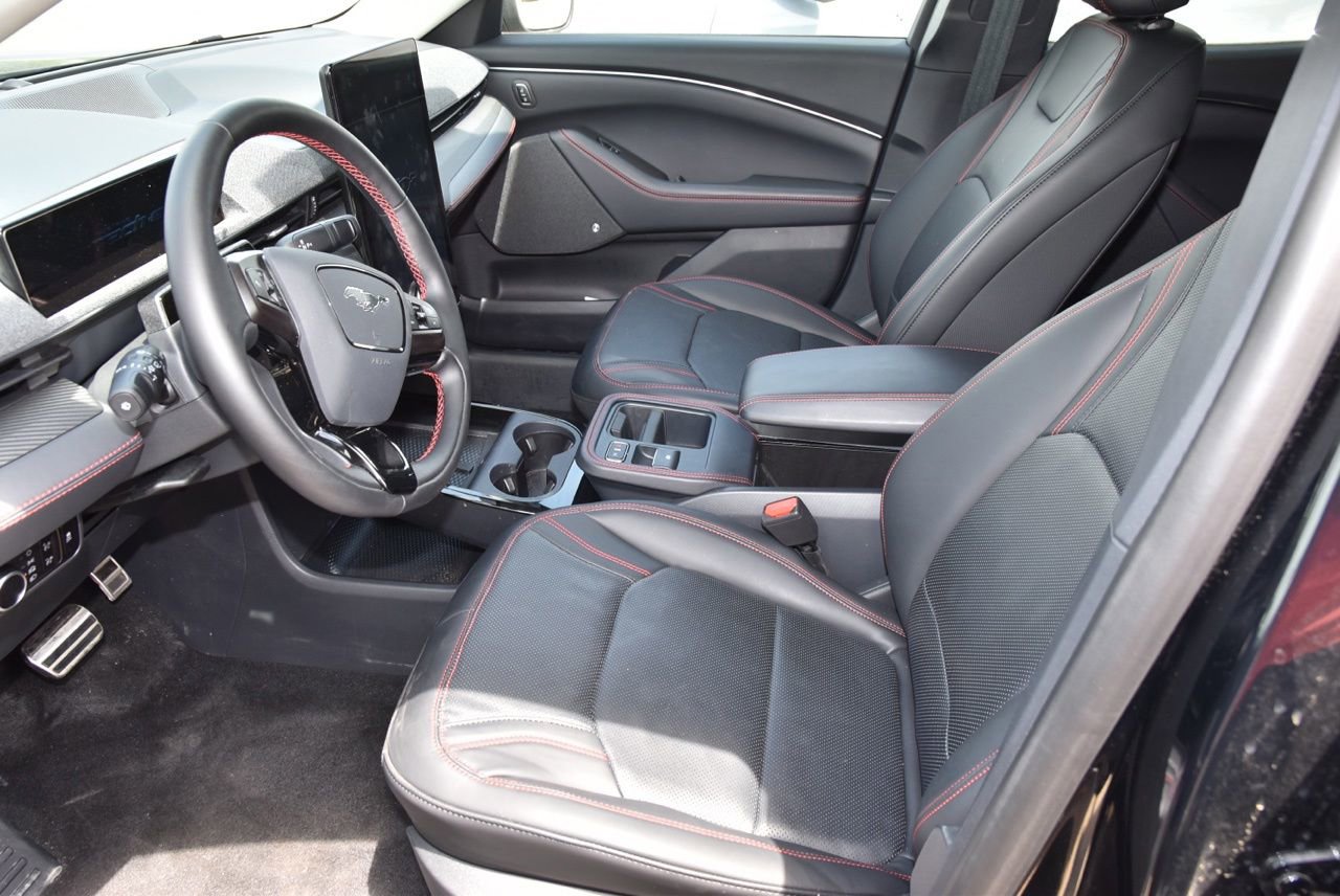 Used 2025 Ford Mustang Mach-E Premium w/ Sport Appearance Package AWD/4WD image 9