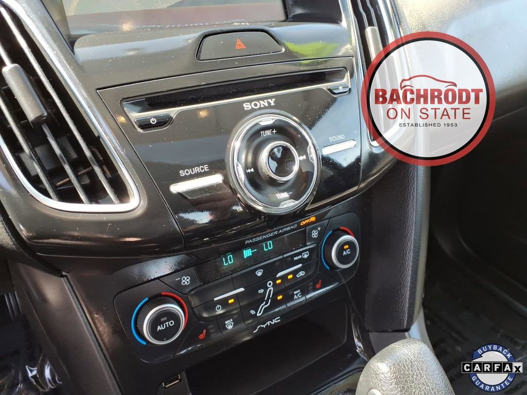 Used 2018 Ford Focus SEL w/ Cold Weather Package FWD image 12
