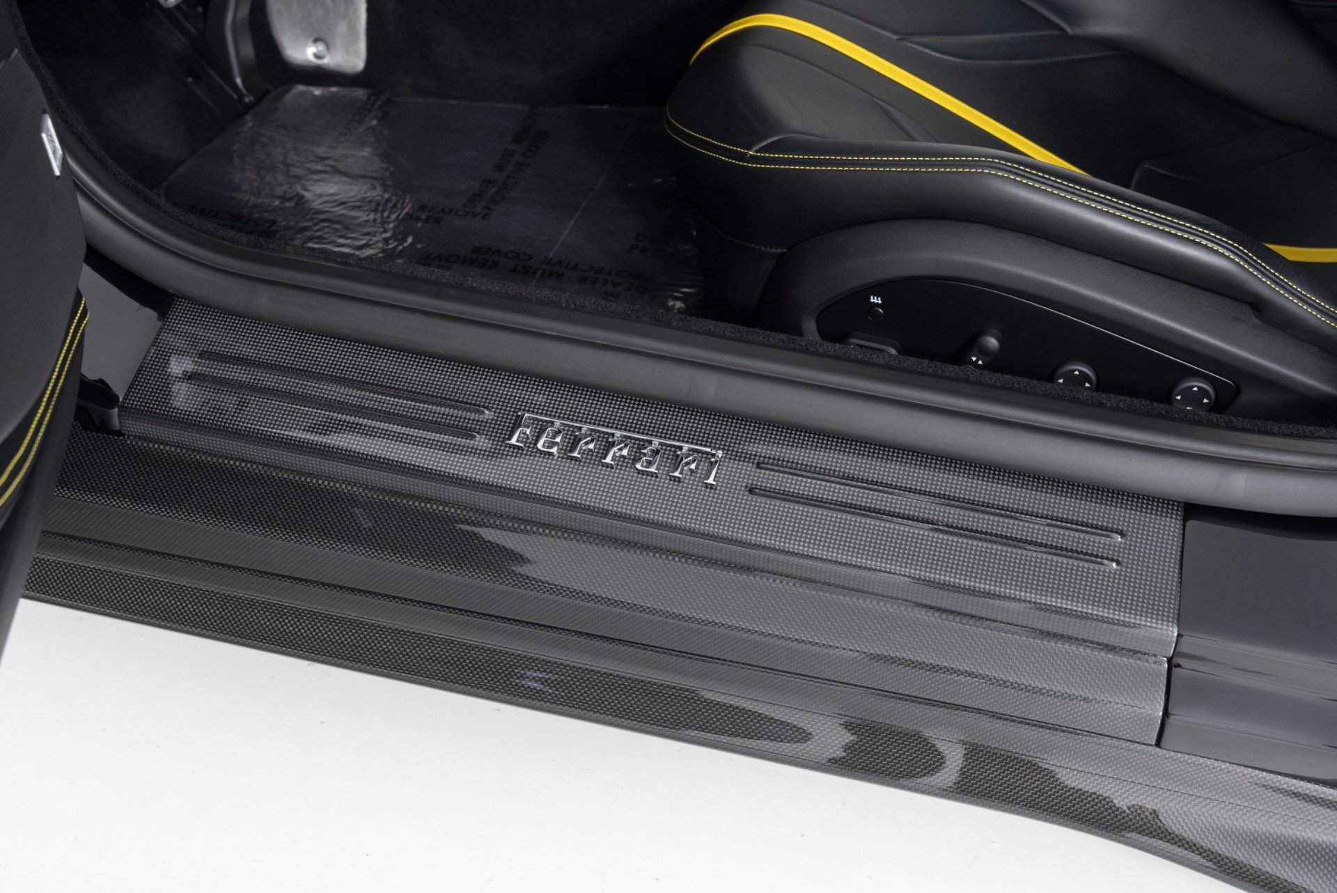 Used 2019 Ferrari 812 Superfast RWD image 24