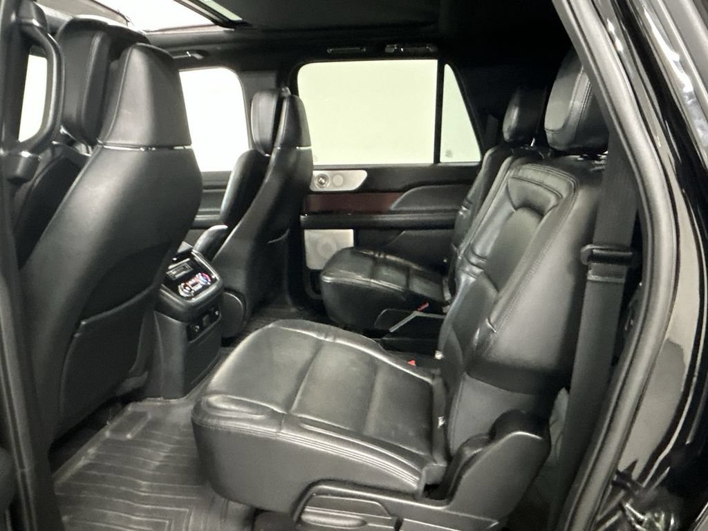 Used 2021 Lincoln Navigator L Reserve AWD/4WD image 21