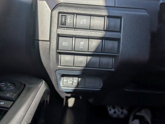 Used 2025 Toyota Tacoma TRD Sport image 18