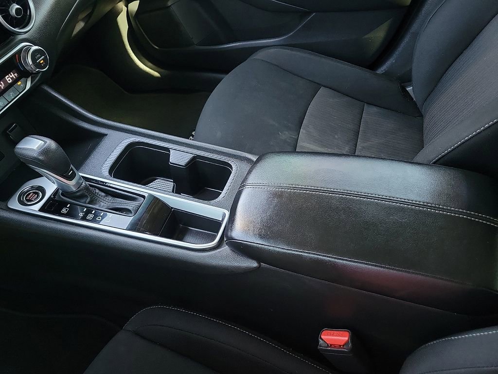 Used 2022 Nissan Sentra SV w/ All-Weather Package image 25
