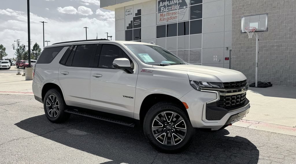 Used 2021 Chevrolet Tahoe Z71 w/ Z71 Signature Package AWD/4WD image 2