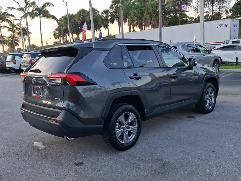 Used 2023 Toyota RAV4 XLE w/ Convenience Package FWD image 6