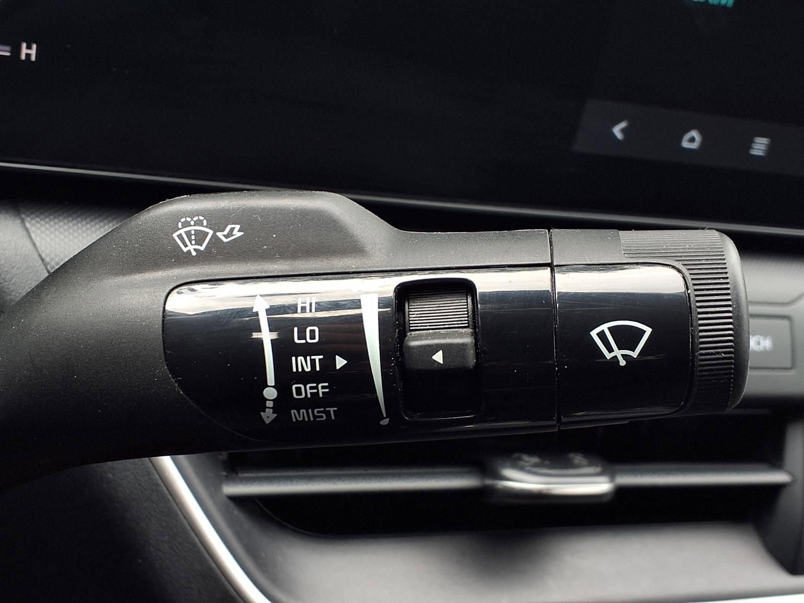 Used 2025 Kia K4 FWD image 16