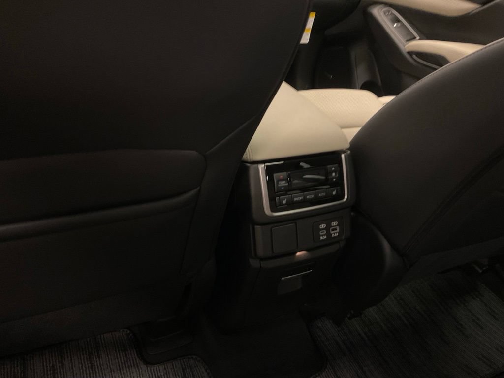 New 2026 Subaru Ascent Limited AWD/4WD image 25