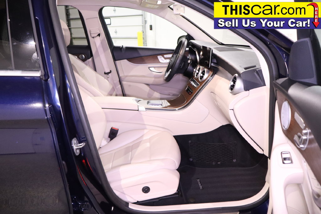 Used 2020 Mercedes-Benz GLC 300 image 34