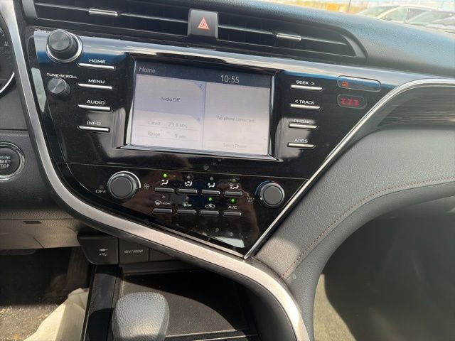 Used 2018 Toyota Camry LE w/ Moonroof Package FWD image 12