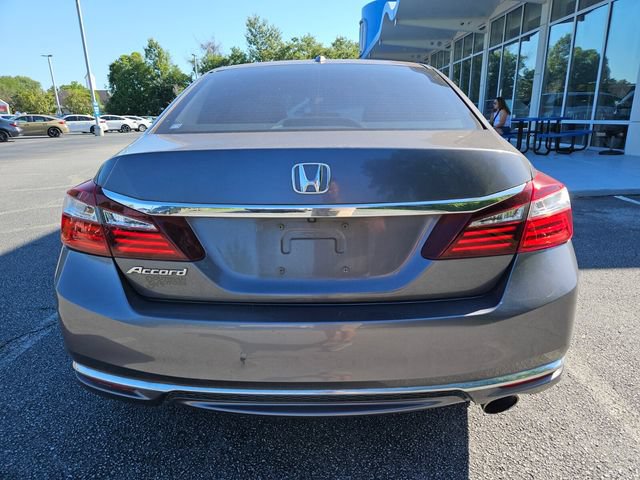 Used 2017 Honda Accord EX-L image 9