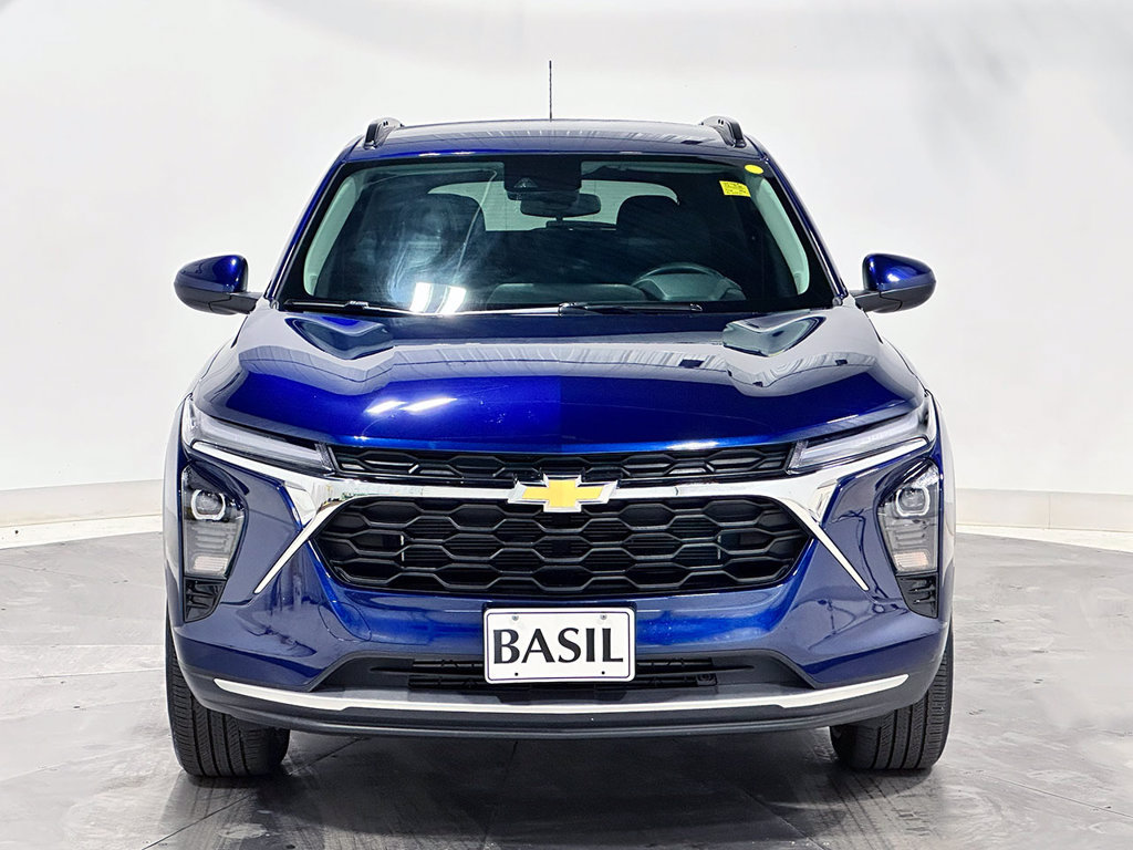 Used 2024 Chevrolet Trax LT w/ Driver Confidence Package FWD image 9