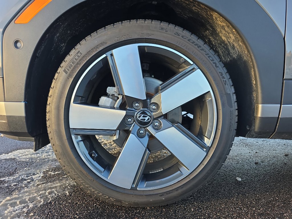 Used 2025 Hyundai Santa Fe Limited image 28