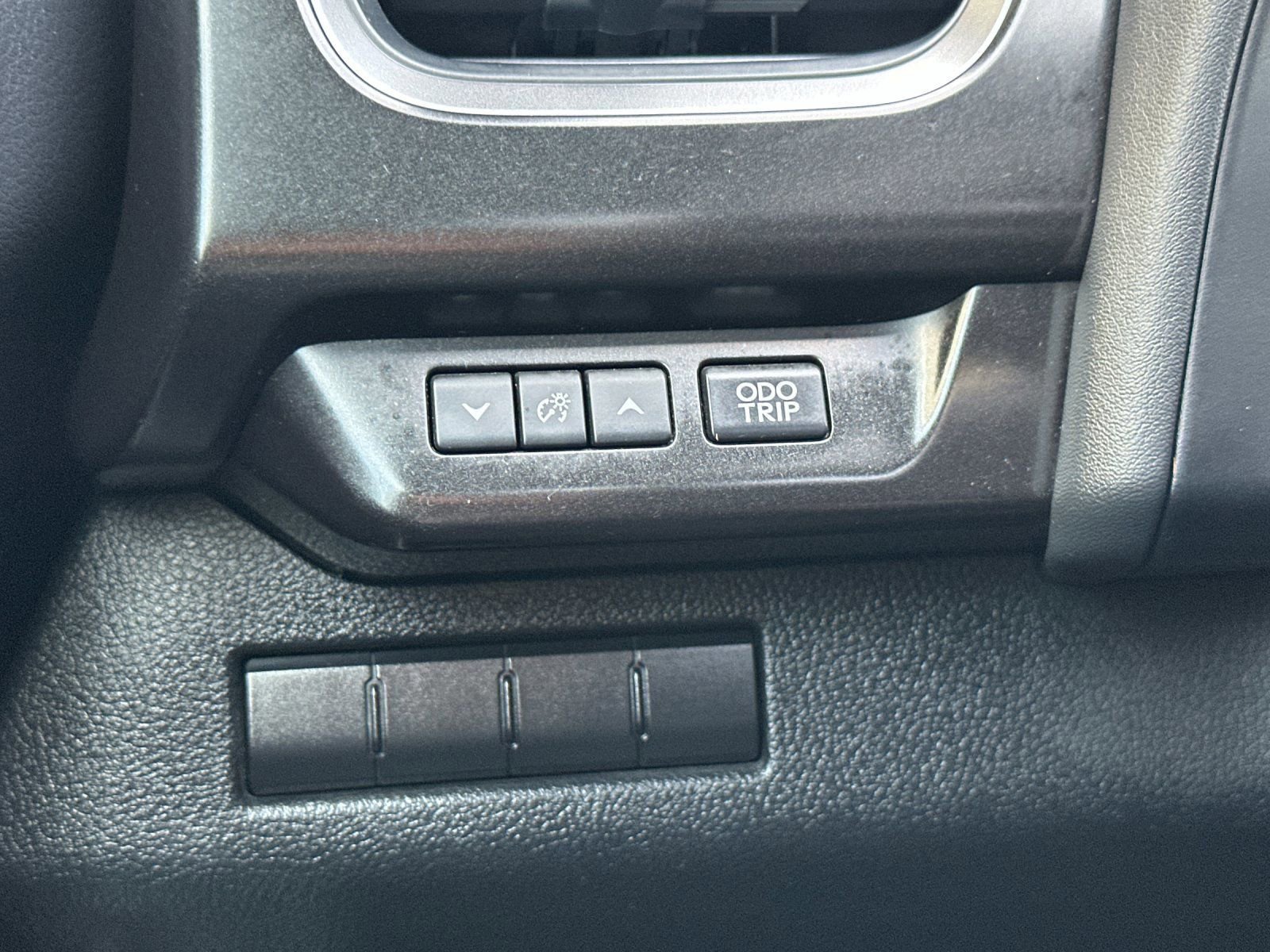 Used 2019 Lexus UX 250h w/ Premium Package image 31