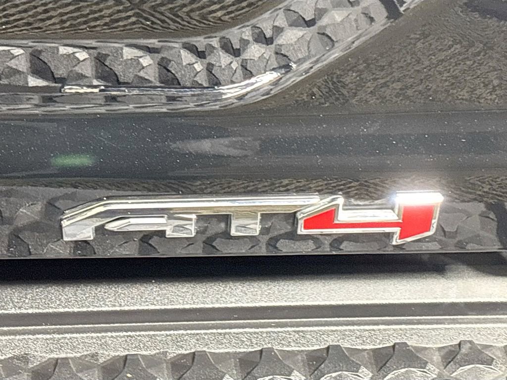 Used 2024 GMC Canyon AT4 w/ Canyon Safety Plus Package image 25
