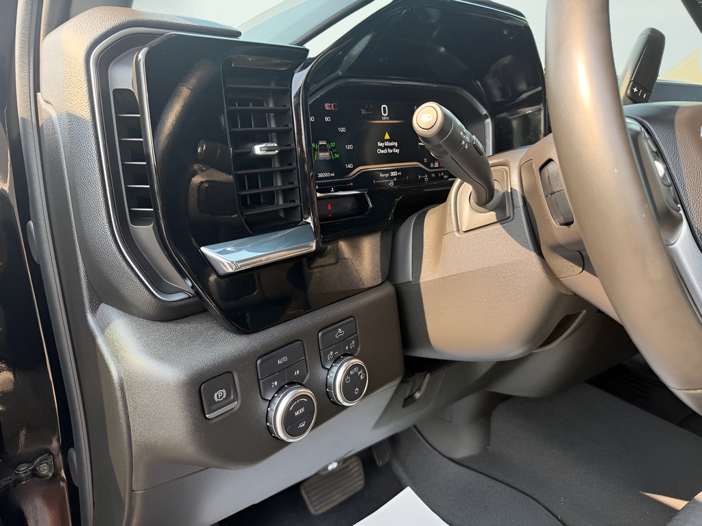 Used 2024 GMC Sierra 1500 SLE w/ Max Trailering Package AWD/4WD image 8