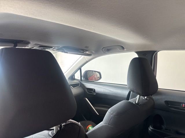 Used 2023 Toyota Corolla Cross LE FWD image 9