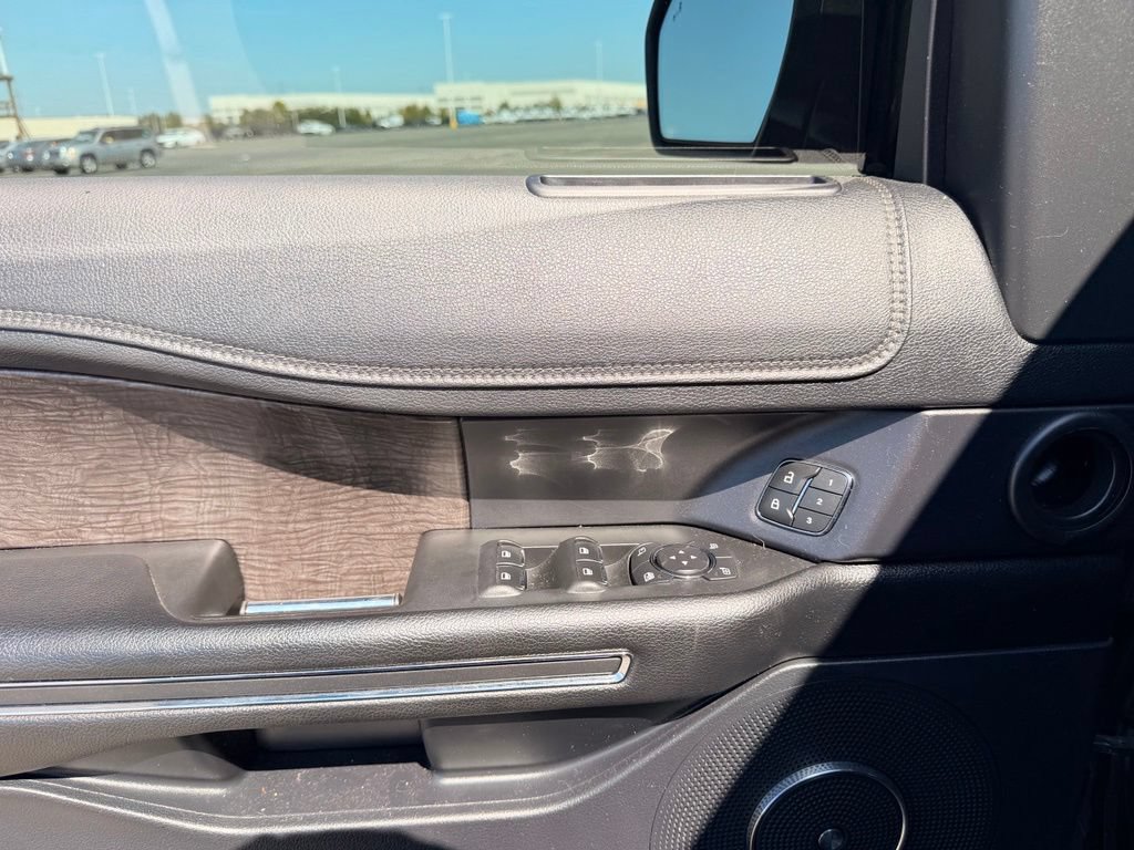 Used 2020 Ford Expedition Max Limited AWD/4WD image 21
