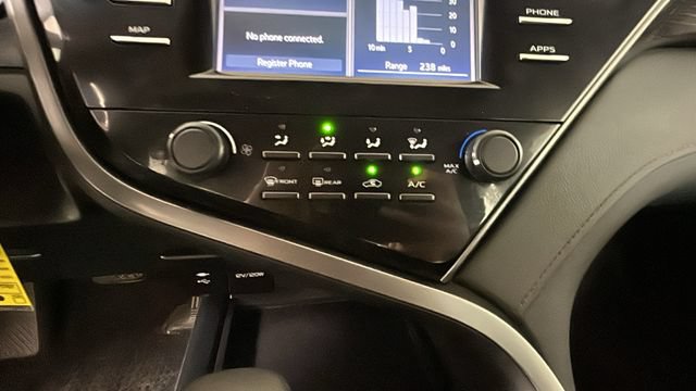 Used 2019 Toyota Camry LE FWD image 21