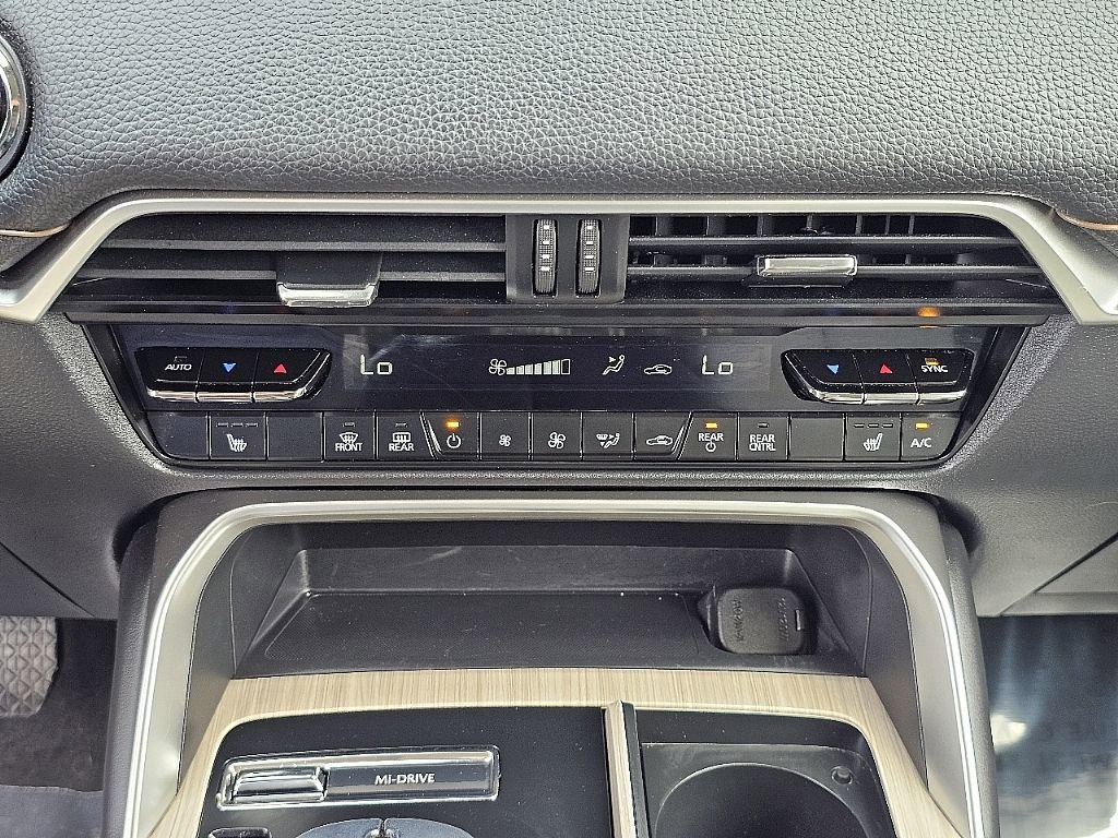 Certified 2024 MAZDA CX-90 Plug-In Hybrid w/ Preferred AWD/4WD image 31