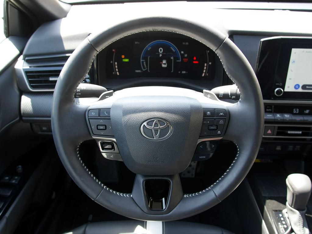 Used 2026 Toyota Camry Hybrid FWD image 14