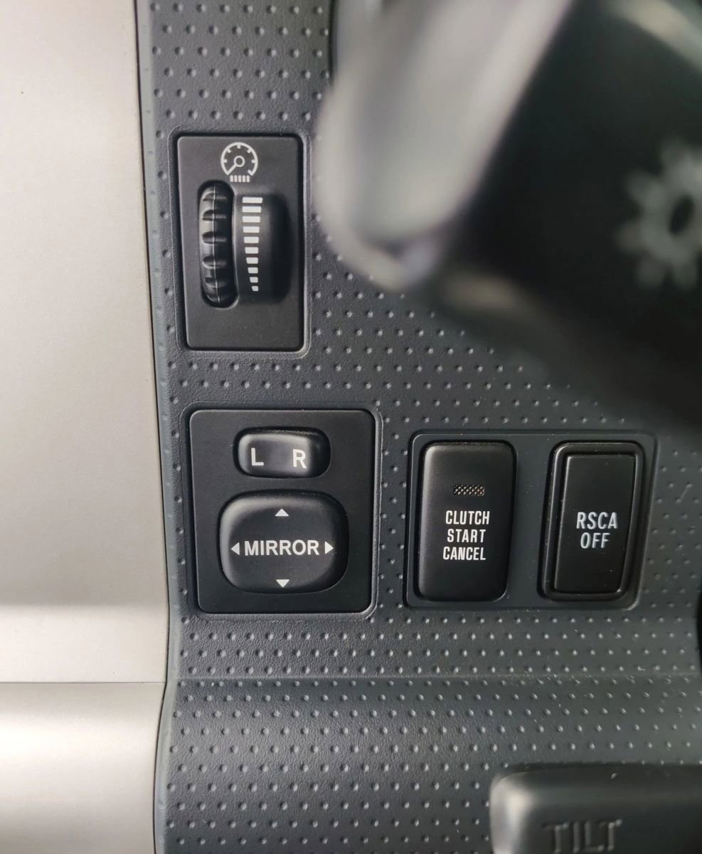 Used 2014 Toyota FJ Cruiser 4WD w/ Convenience Package image 28