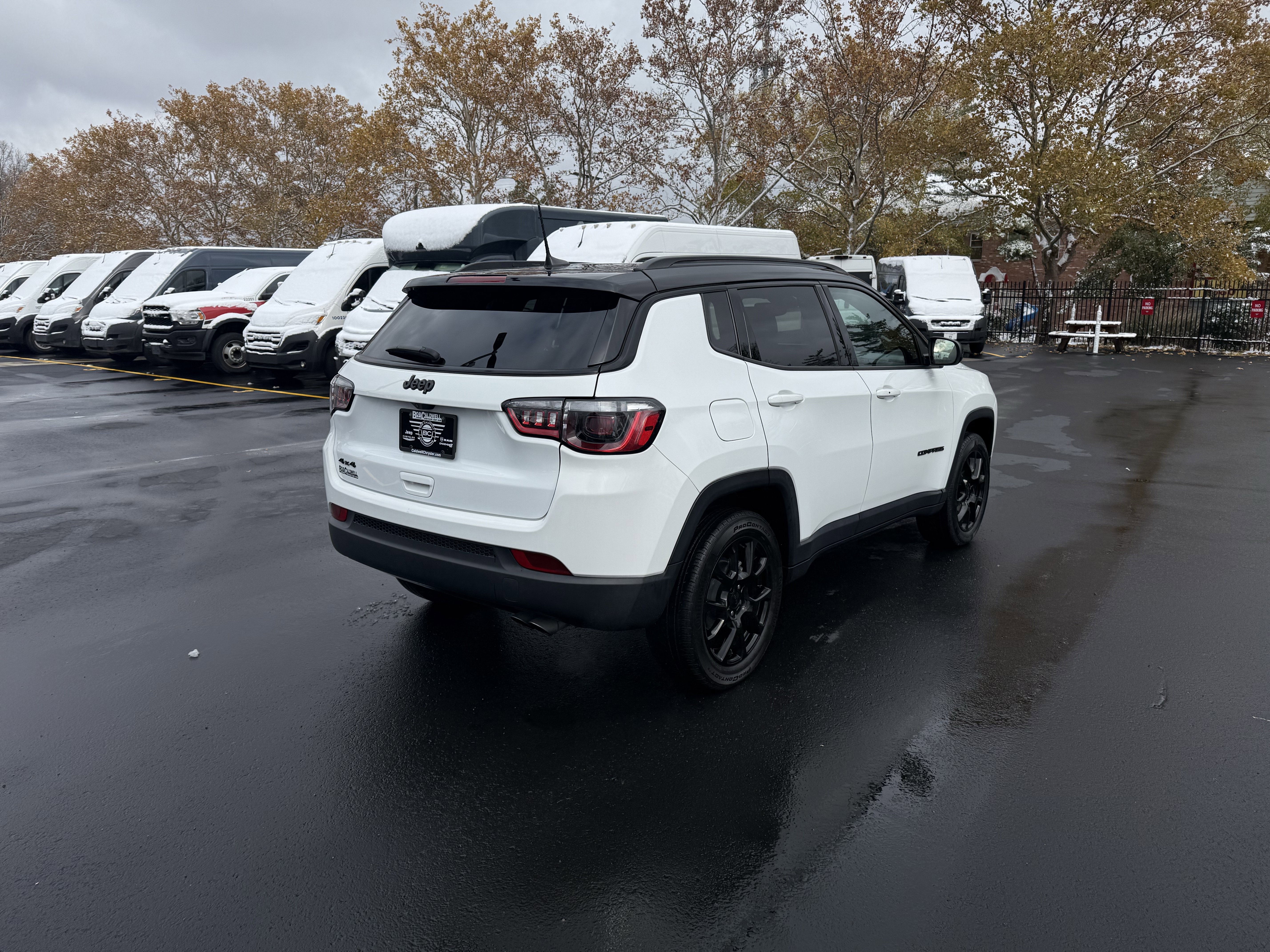 Used 2022 Jeep Compass Altitude w/ Sun and Sound Group image 8