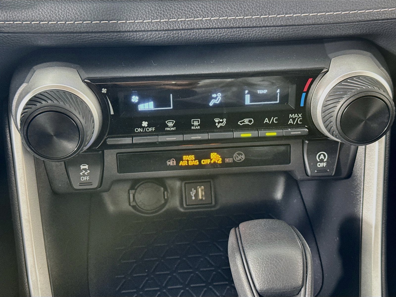 Certified 2025 Toyota RAV4 LE FWD image 16