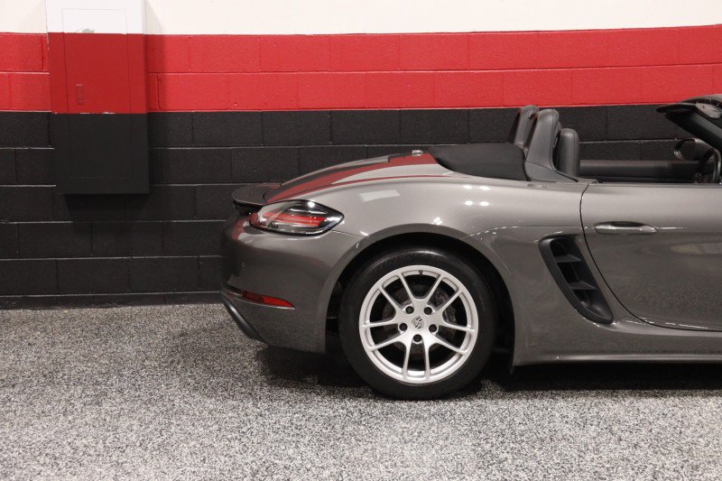 Used 2017 Porsche 718 Boxster RWD image 5