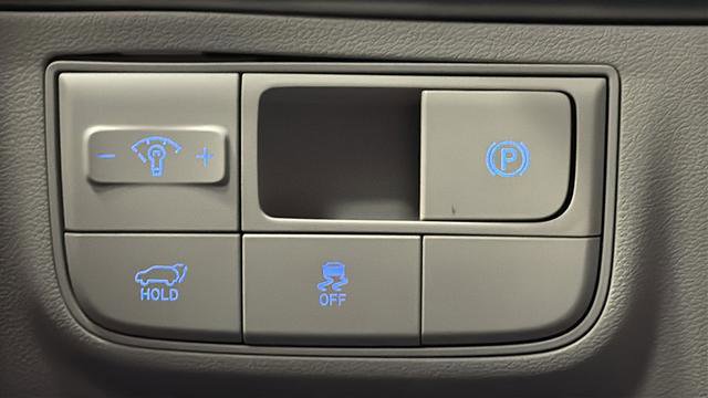 Used 2025 Hyundai Tucson Limited image 35