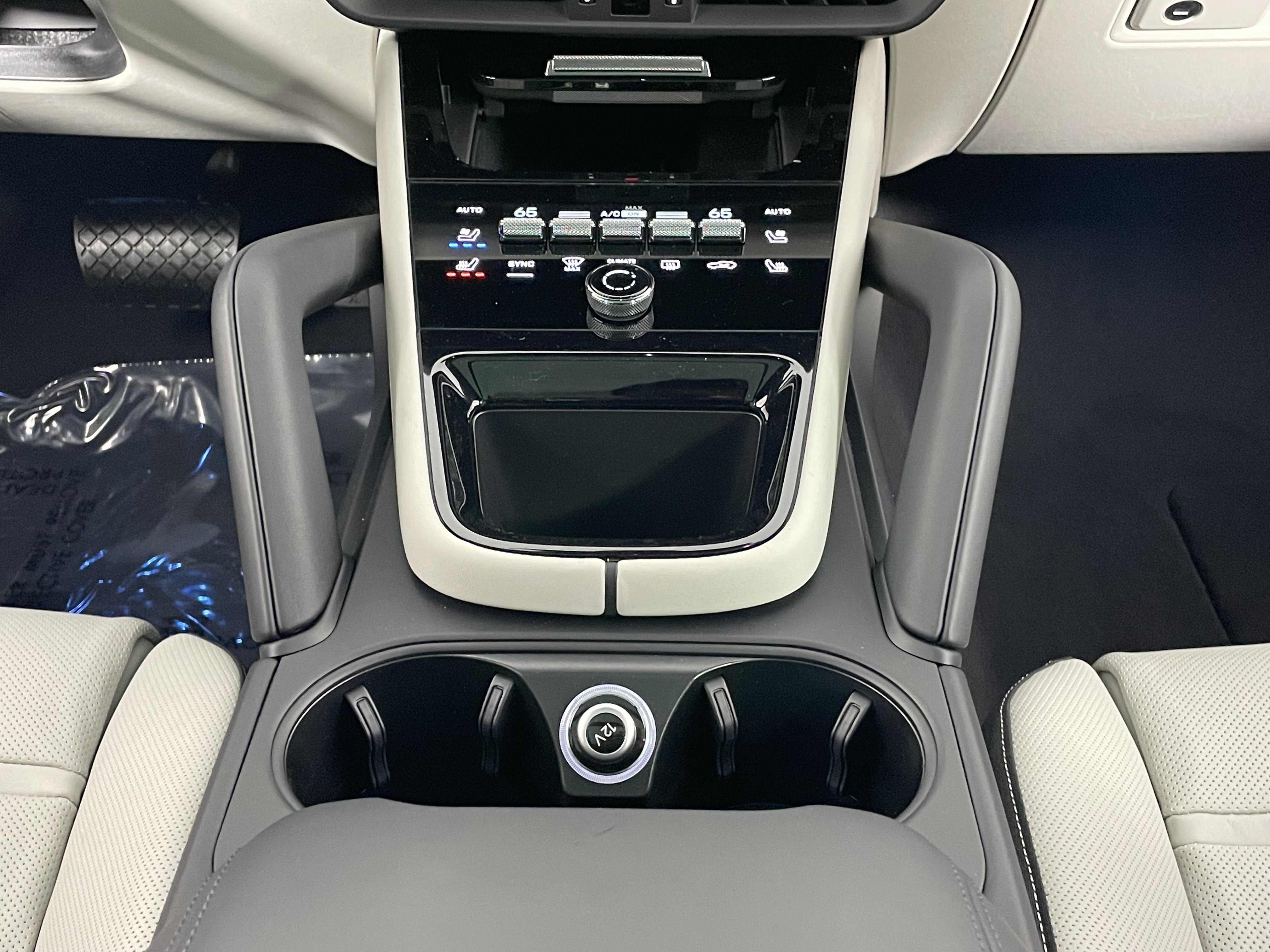 New 2026 Porsche Cayenne image 20