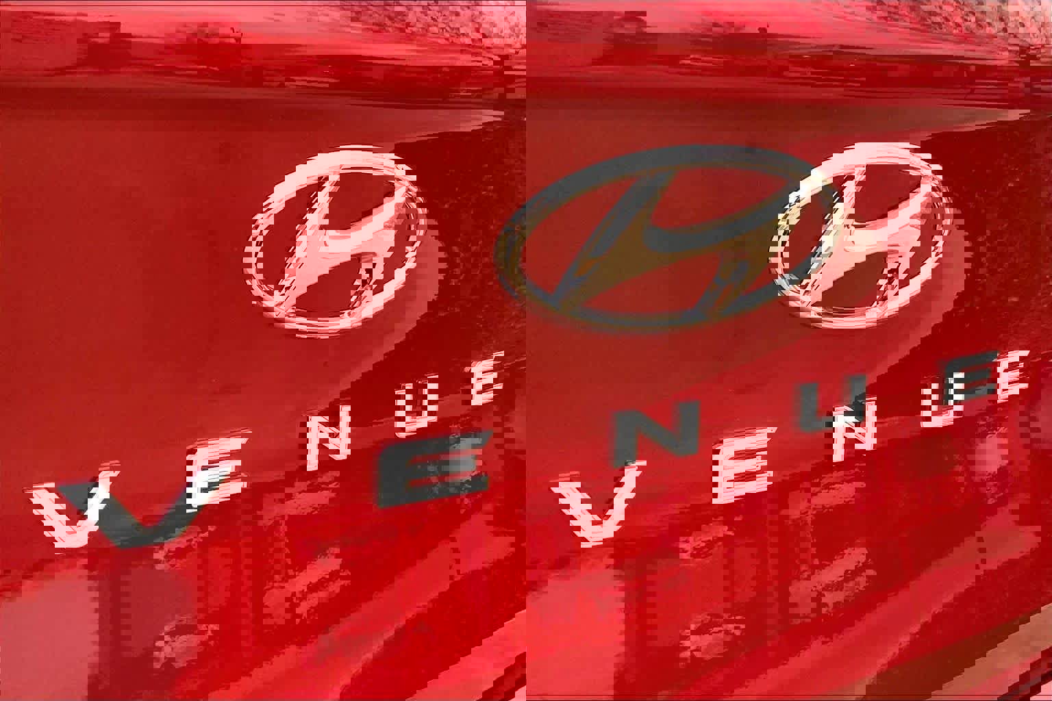 Certified 2025 Hyundai Venue Limited image 32