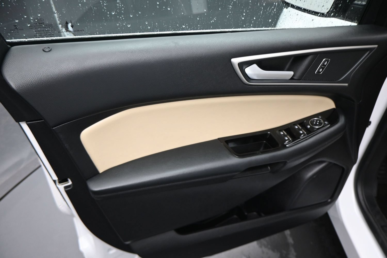 Used 2020 Ford Edge SEL FWD image 5