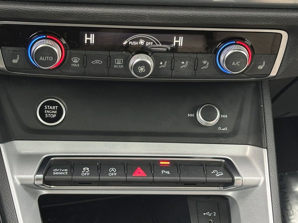 Used 2022 Audi Q3 2.0T Premium w/ Convenience Package image 16