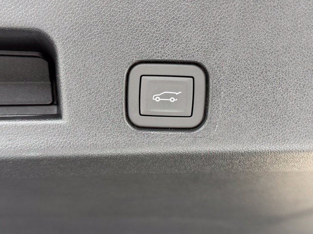 New 2026 Chevrolet Traverse Z71 w/ Enhanced Driving Package AWD/4WD image 5