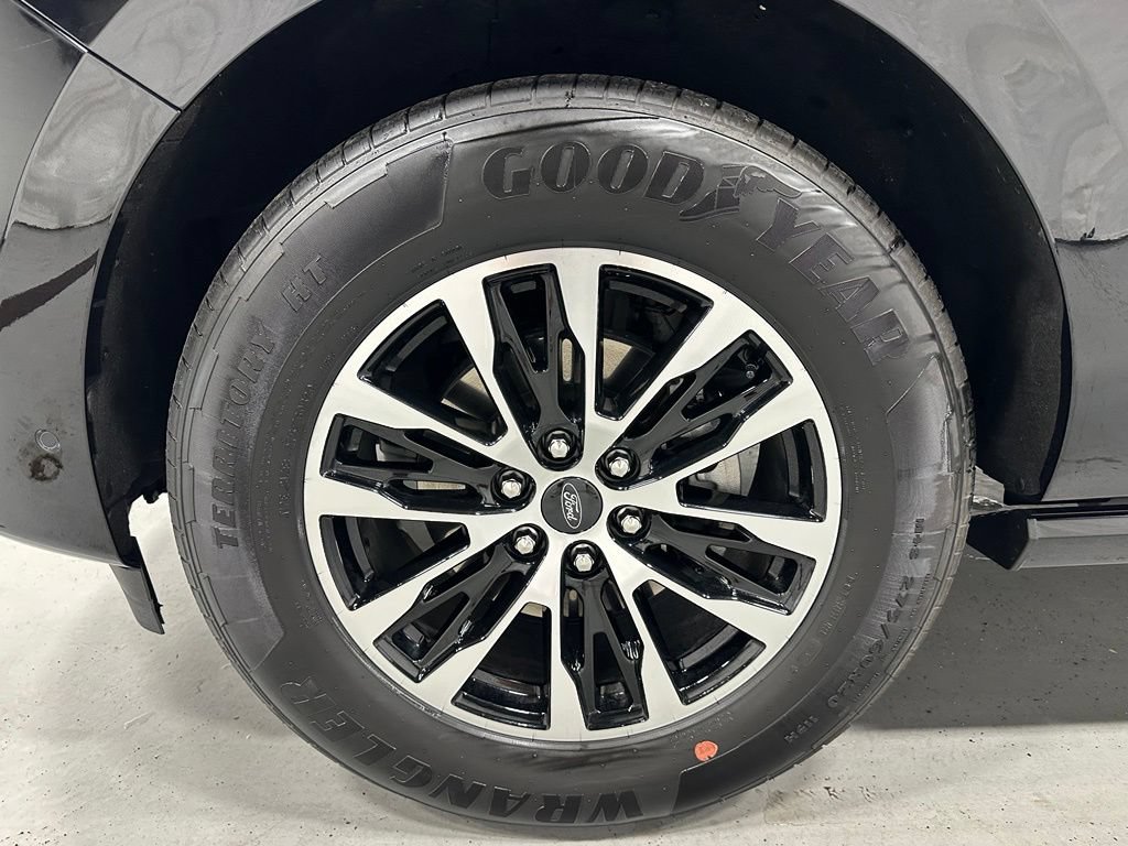 Used 2025 Ford Expedition Platinum AWD/4WD image 63