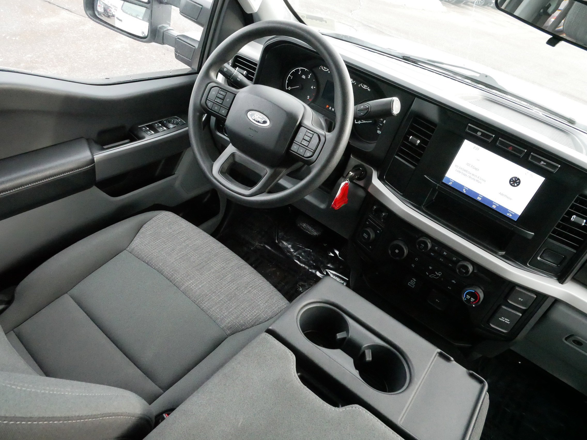 Used 2024 Ford F250 XLT image 9